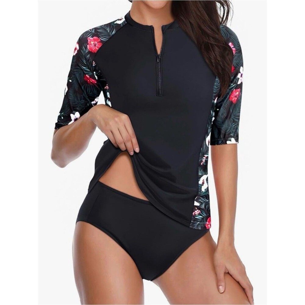 Daci Women’s Black Flowers 2 Piece Rash Guard Short Sleeve Floral Bottoms XL NWT